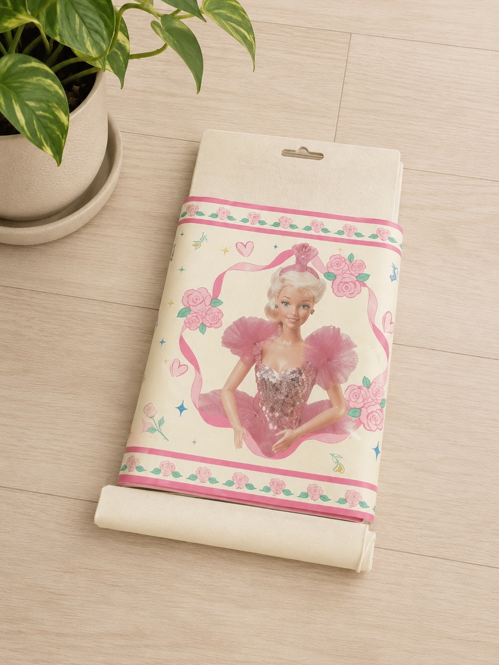 Vintage‎ Barbie Decorative Border Pink Wallpaper New Theme Collectible Project